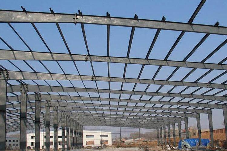 钢结构加固后的使用年限，应由产权人和设计单位共同商定